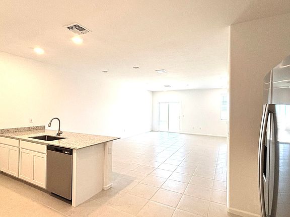 2nd image of 17542 S Desert Barberry Dr