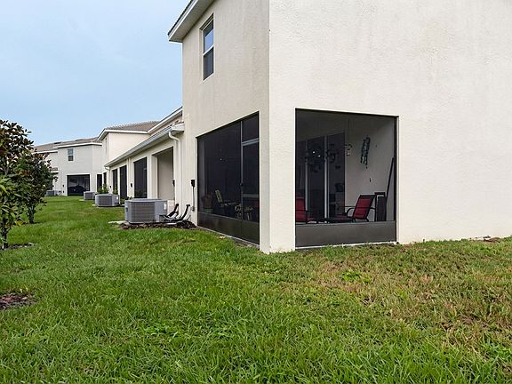 3rd image of 5004 Captain Davis Dr