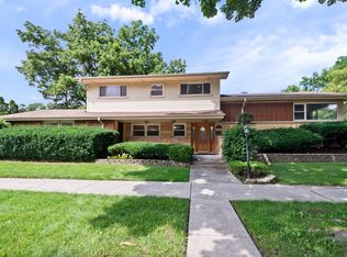 600 Florence Dr, Park Ridge, IL 60068