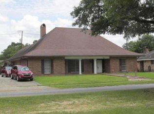 1087 Sherwood Forest Blvd, Baton Rouge, LA 70815