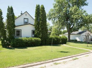 456 3rd St SE, Perham, MN 56573