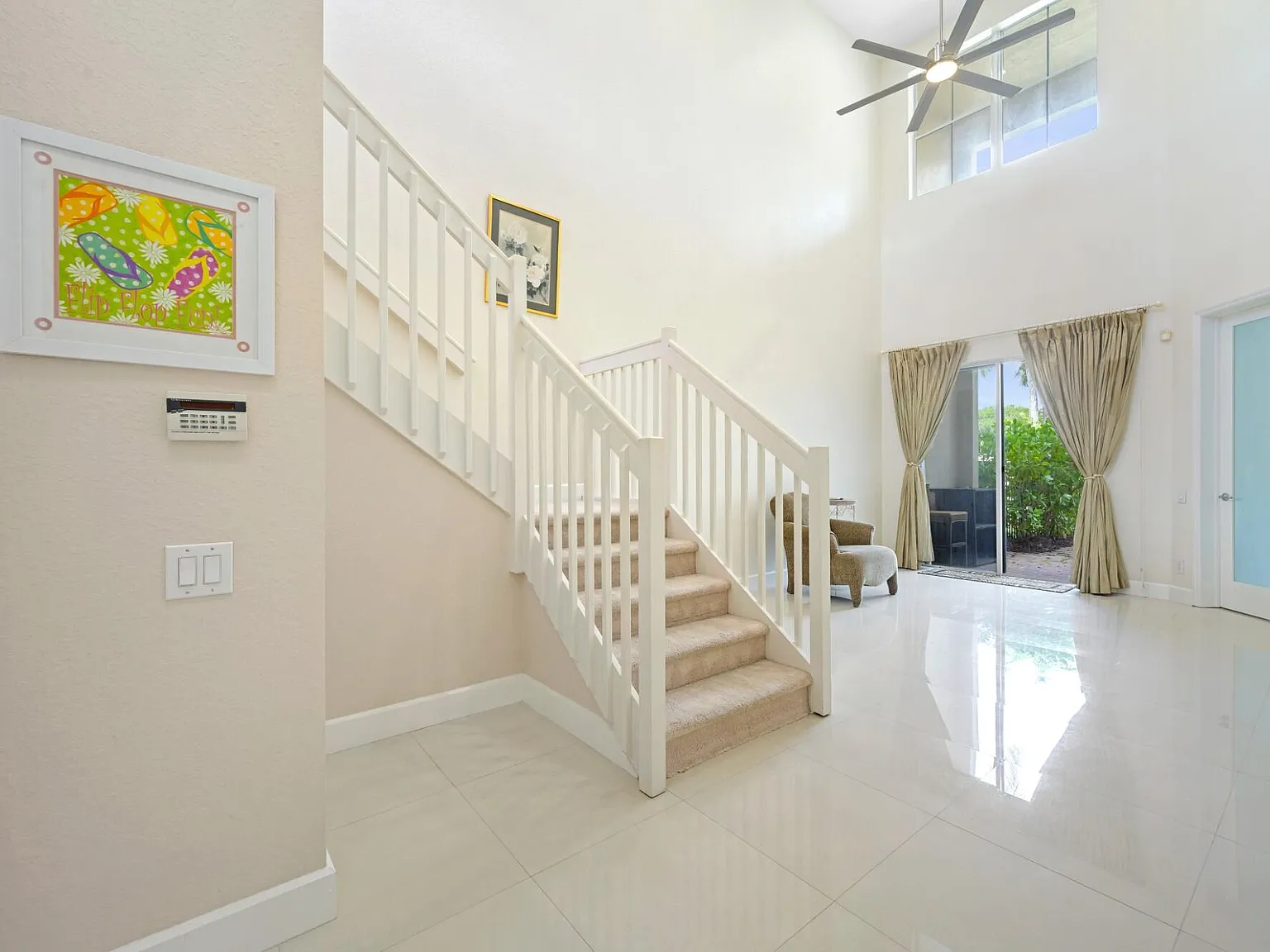 3 bed, 3.5 bath, 2498 sqft, $5,900 — Photo 4
