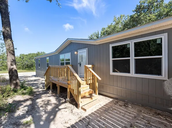5913 N Oklahoma Trl, Granbury, TX 76048