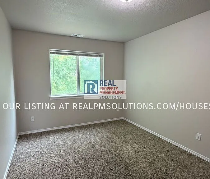 1851 SE Centurion Way — Photo 73