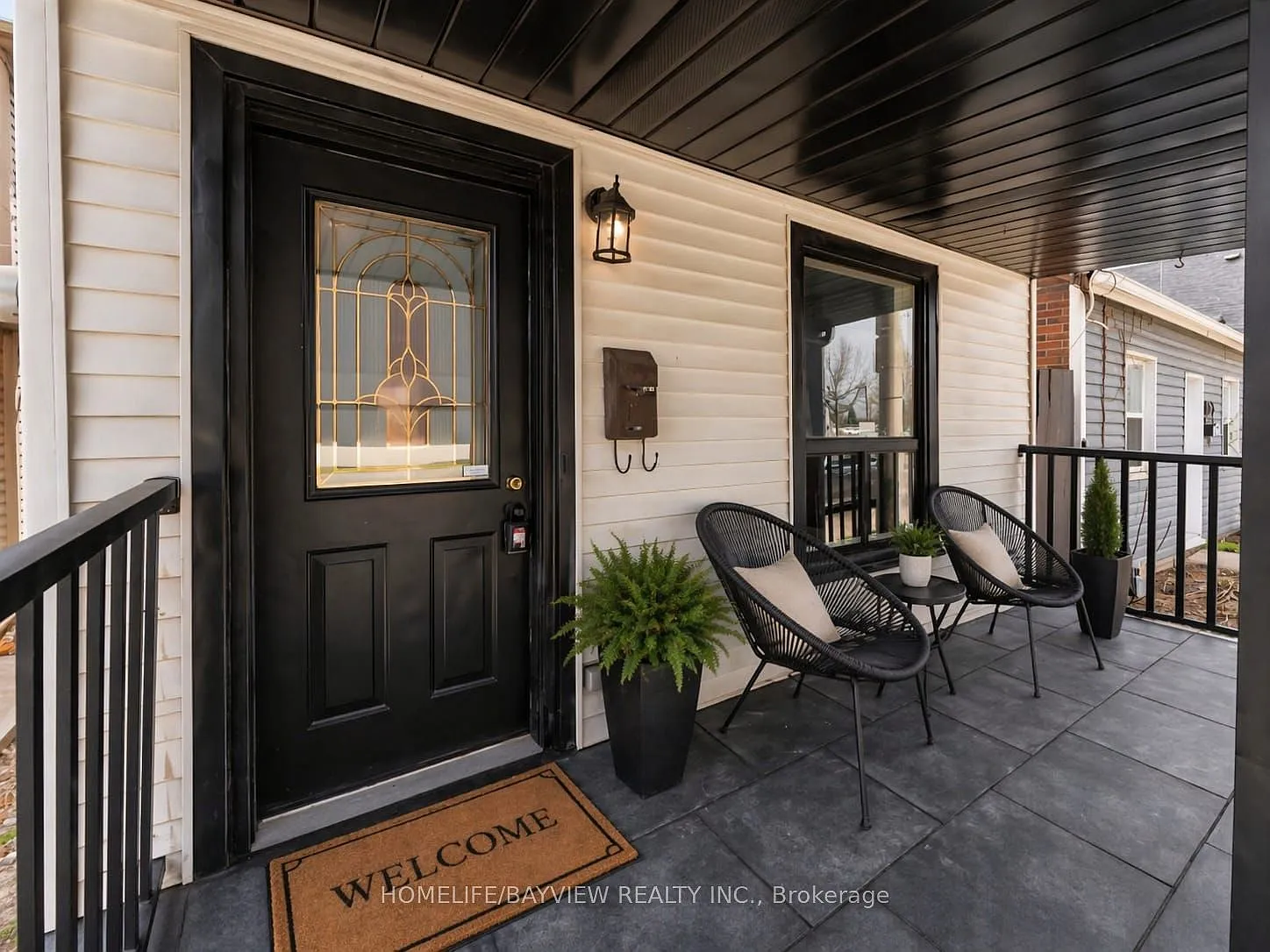 3 bed, $2,400 — Photo 2