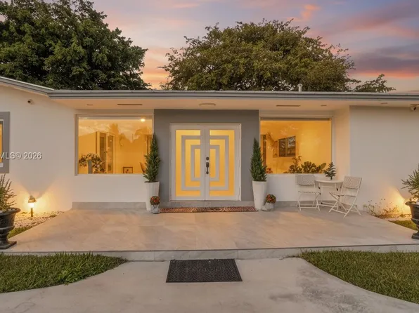 12601 SW 204th St, Miami, FL 33177