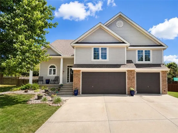 9105 N Kansas Ct, Kansas City, MO 64156