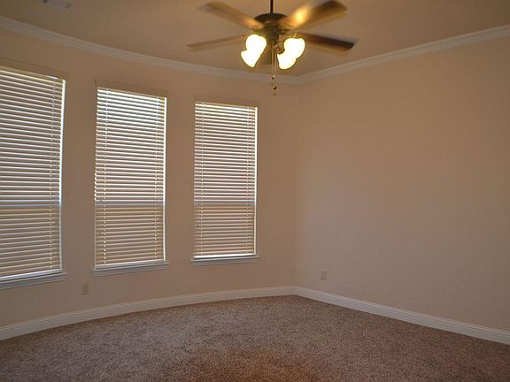 3rd image of 16409 Dry Creek Blvd