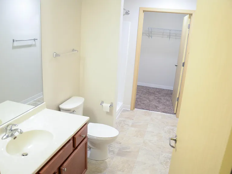 Willis Avenue Apartments — Photo 9