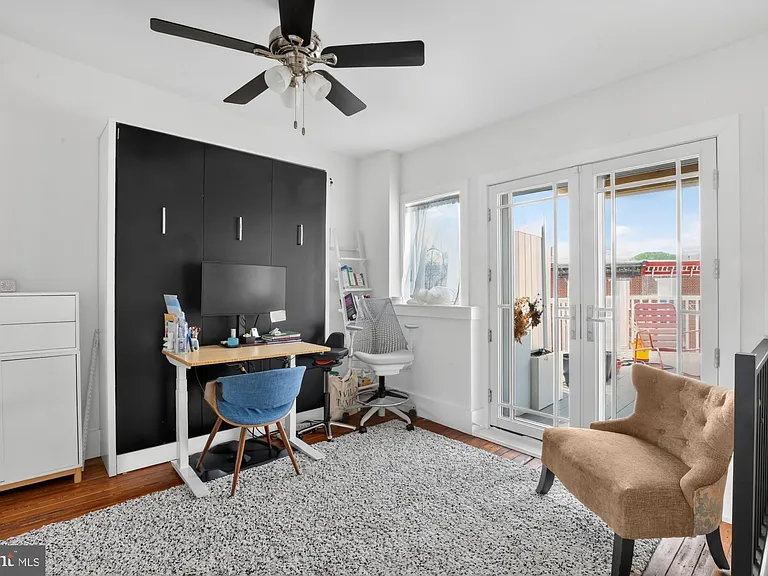2356 E Susquehanna Ave — Photo 27