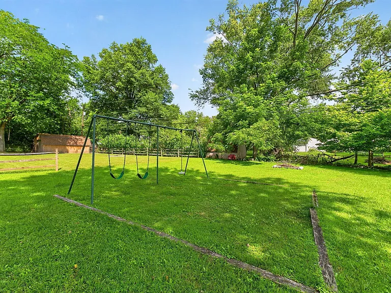 3900 Schirtzinger Rd — Photo 31