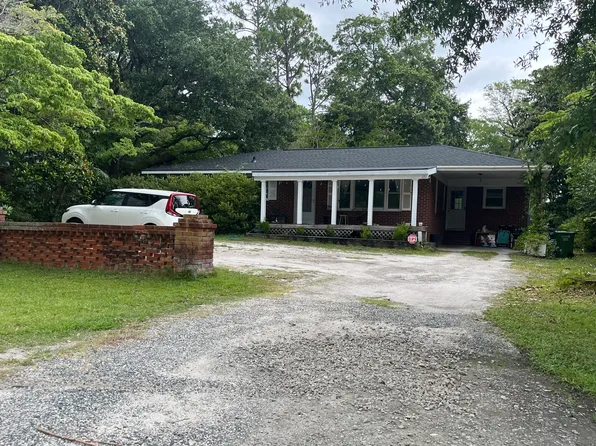 222 Woodland Dr, Wilmington, NC 28403