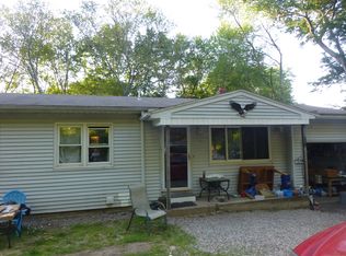 16 Beverly Rd, Niantic, CT 06357