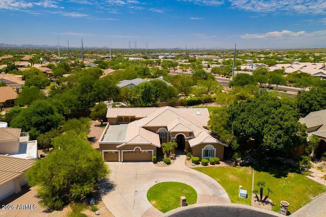 4 bed, 3.5 bath, 3963 sqft, $6,700 — Photo 2