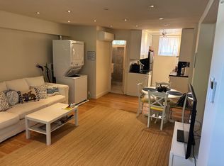 4240 39th St NW APT B, Washington, DC 20016