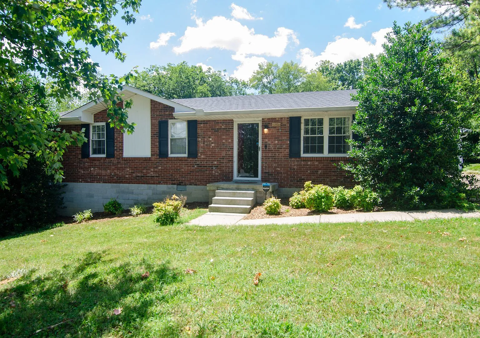 Charming Madison home in convenient location! — Photo 1