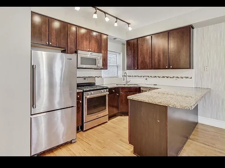 4529 S Prairie Ave #1S — Photo 4