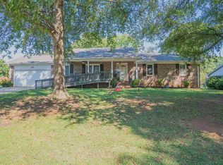 123 Hendrix Dr, Boiling Springs, SC 29316