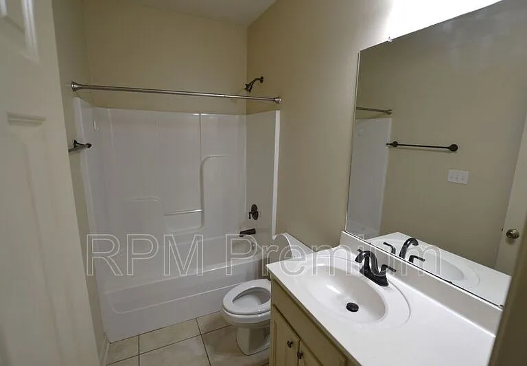 2691 Woodbend Ave — Photo 21