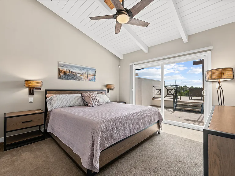 7025 Estrella De Mar Rd — Photo 28