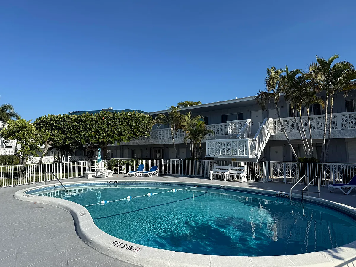Photo 2 of 12 - 2170 NE 51st Ct #B5 - Fort Lauderdale, FL Building Photo - 2170 NE 51st Ct #B5