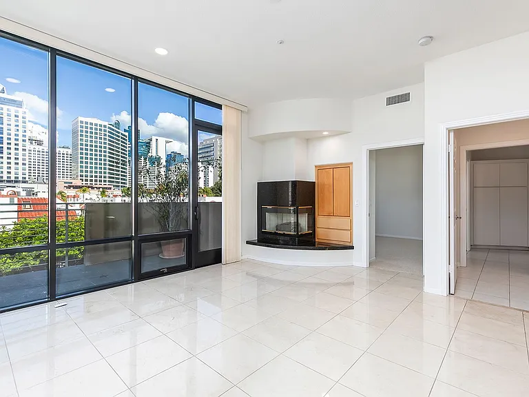611 G St #321 — Photo 30