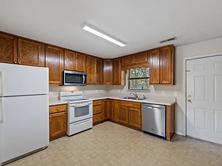2249 S Hardin Ln #1 — Photo 5
