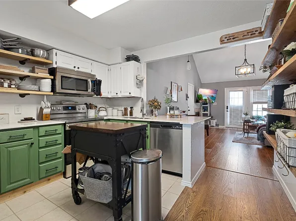 13215 Emily Rd APT 2204B, Dallas, TX 75240