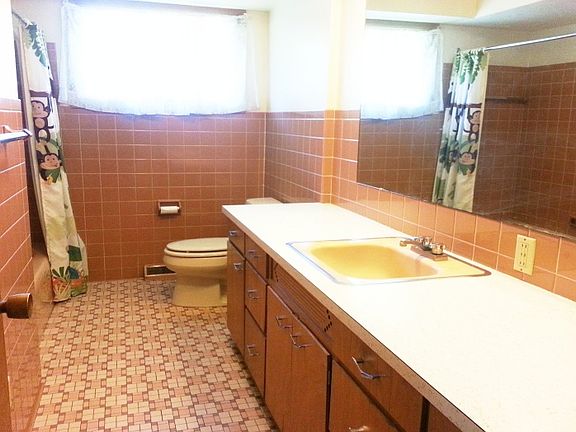 2nd image of 608 S 26th St