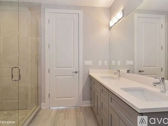 5th image of 2745 N Ashland Ave #2