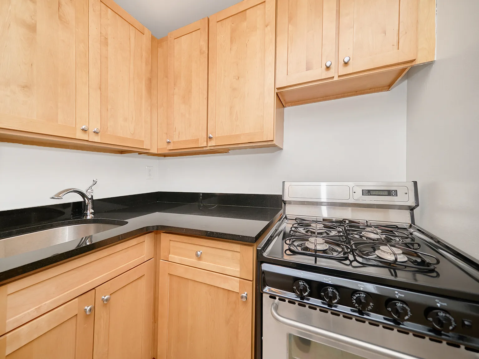 451 East 83rd Street — Photo 3