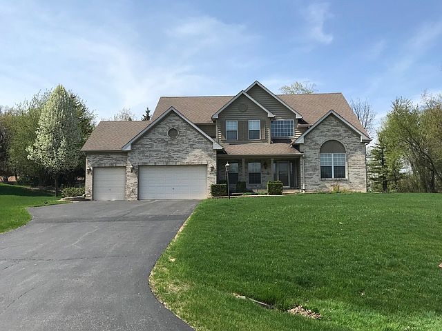 1st image of 690 Castlewood Dr