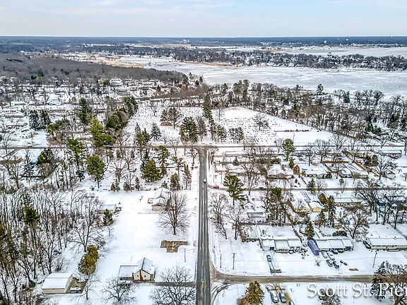 5th image of 1656 Fenner Rd