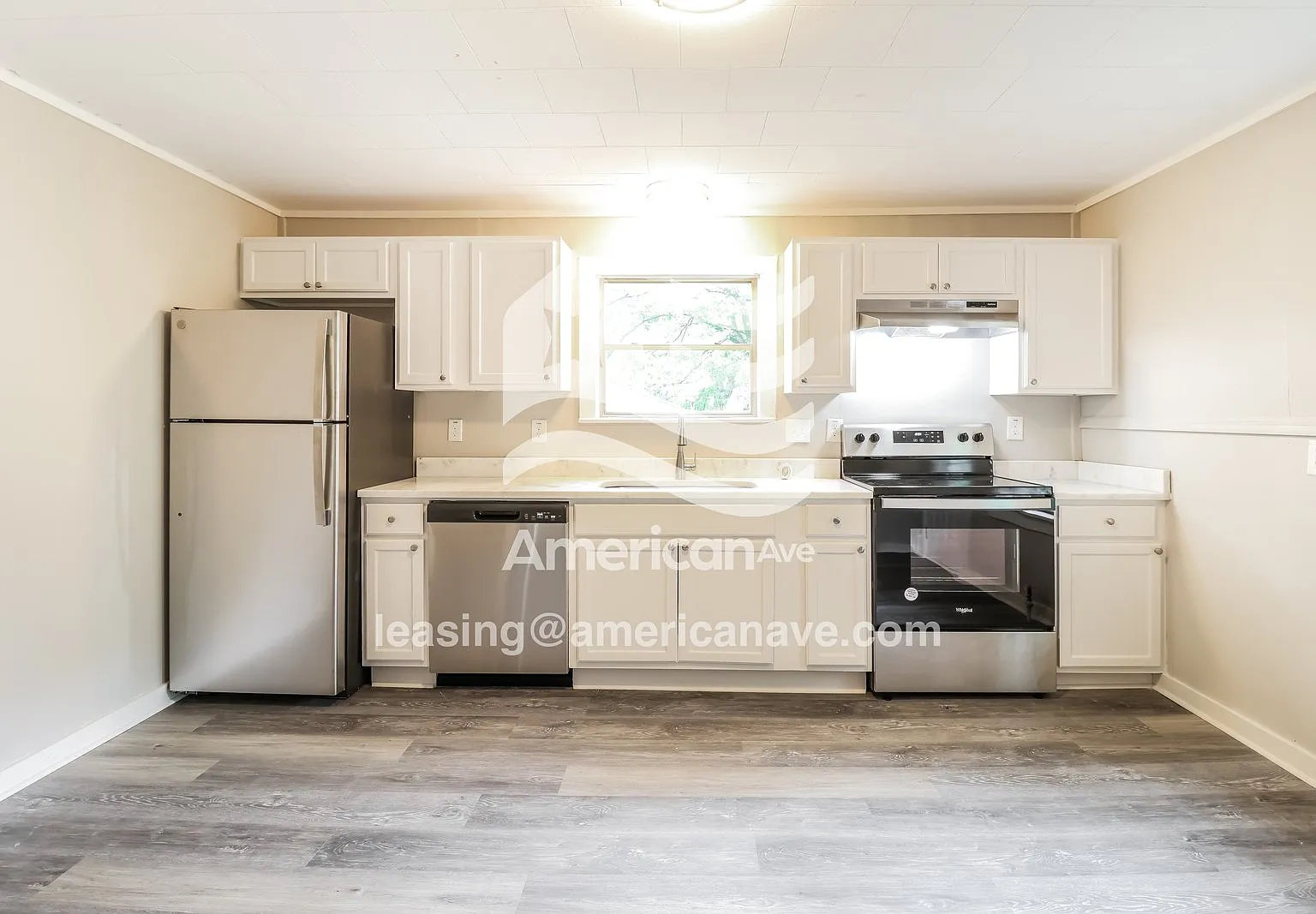 3 bed, 1.0 bath, 896 sqft, $881 — Photo 4
