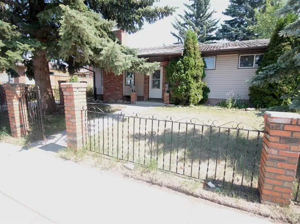 3320 W 60th St NE, Calgary, AB T1Y 3S9