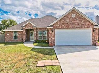 1307 Madeline St, Commerce, TX 75428