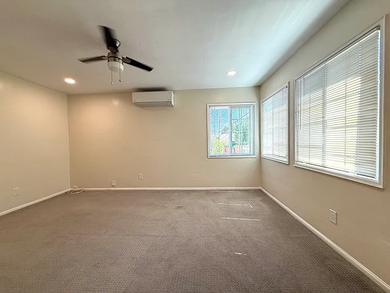 4735 Marlborough Dr #B — Photo 7