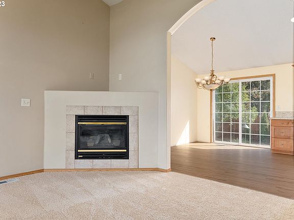 5th image of 15313 NE 77th St