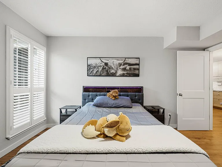 1860 White Oak Dr #242 — Photo 17
