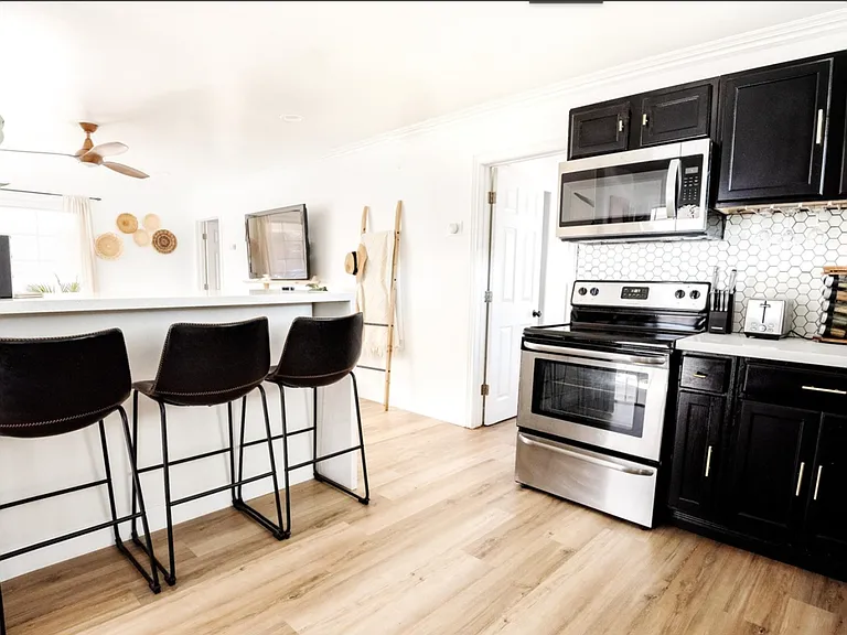 2618 E Harvard St — Photo 16
