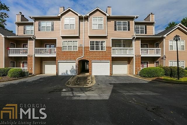 1st image of 1105 Vinings Forest Ln SE