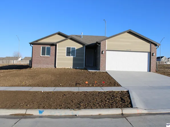 6420 N 13th Ct, Lincoln, NE 68521