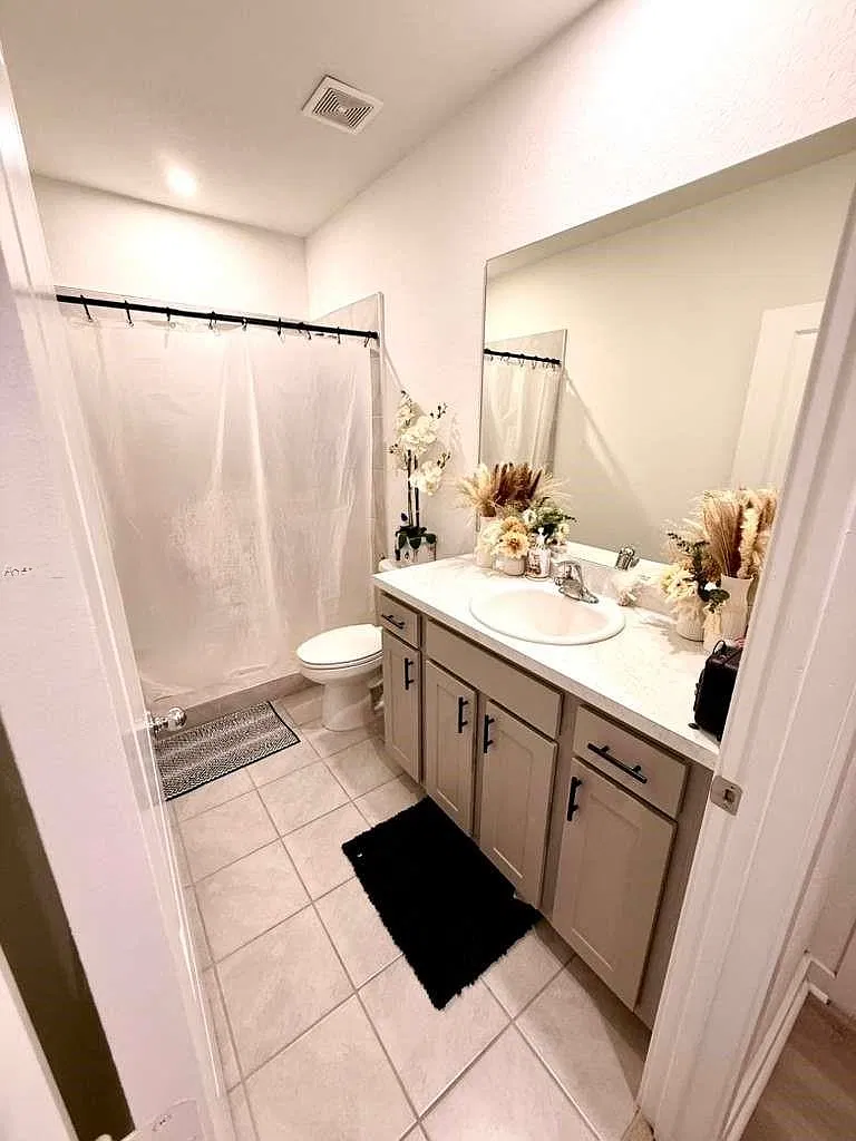 3 bed, 3.5 bath, 1380 sqft, $2,550 — Photo 4