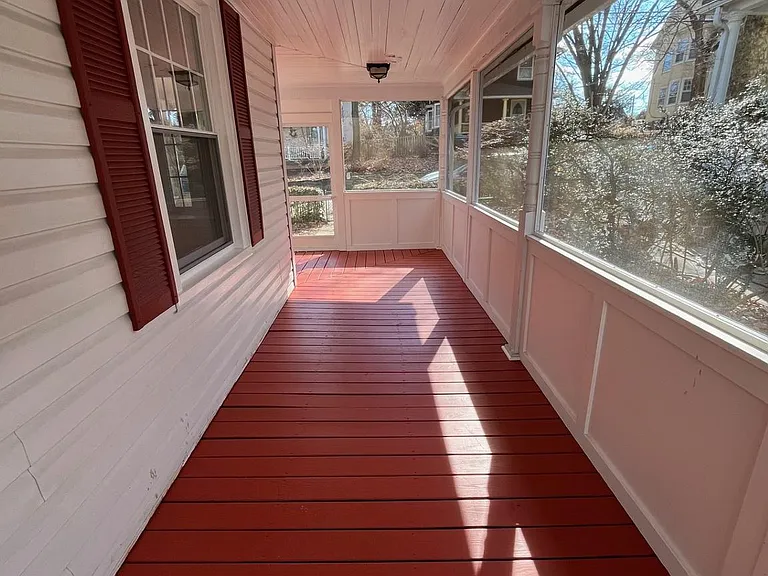 107 Upland Ter — Photo 14