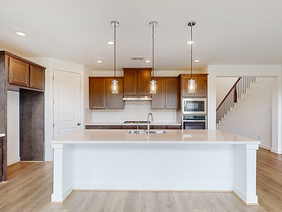 3rd image of 21631 Cabramatta Field Dr