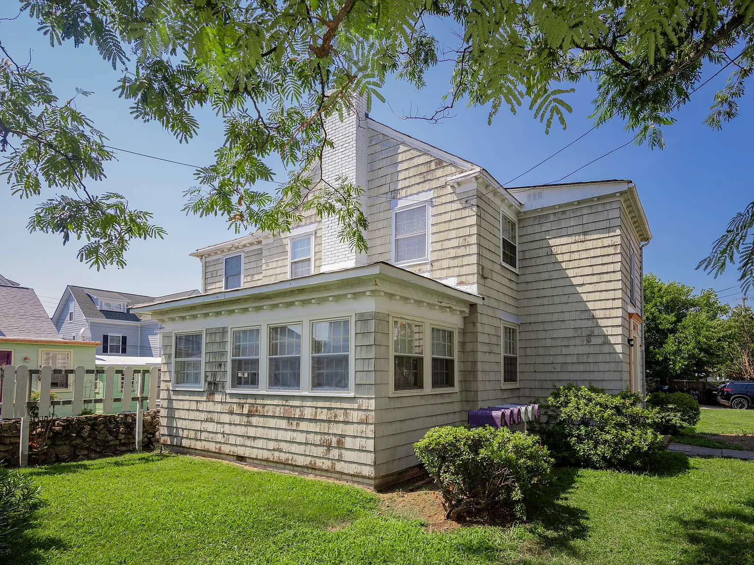 3 bed, 1.5 bath, 1000 sqft, $2,100 — Photo 2