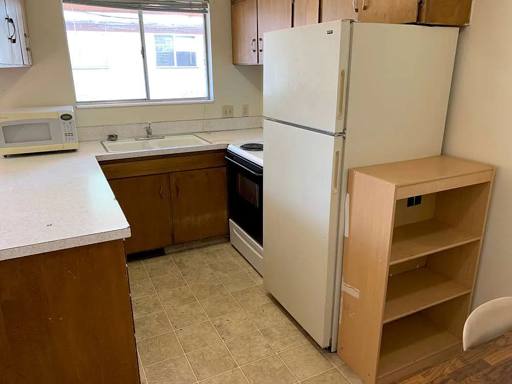 3 bed, 1.5 bath, 1000 sqft, $450 — Photo 4
