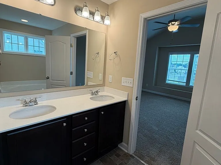 1661 Stackhouse Dr — Photo 7