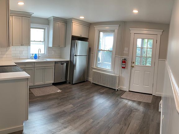 2nd image of 16 Rosalie St Floor 1