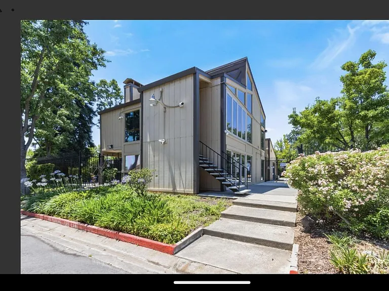 5154 Greenberry Dr — Photo 24
